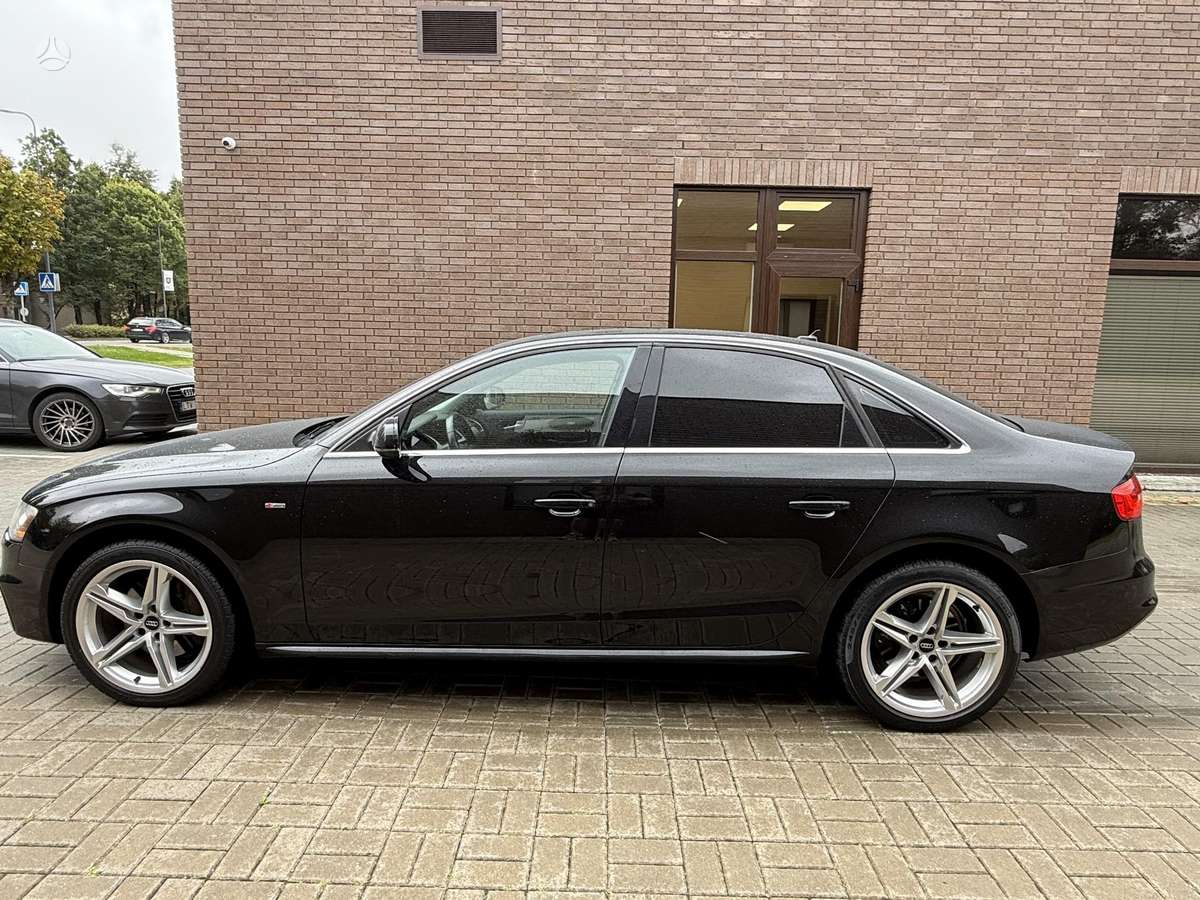 Audi A4, 2.0 l., Седан