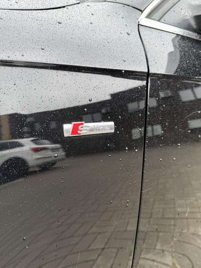 Audi A4, 2.0 l., Седан