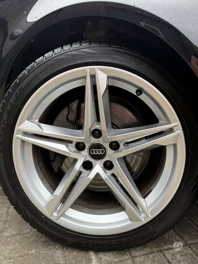 Audi A4, 2.0 l., Седан