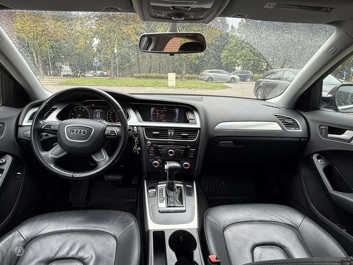 Audi A4, 2.0 l., Седан