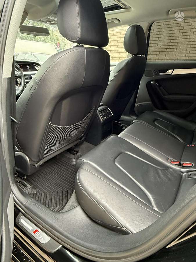 Audi A4, 2.0 l., Седан