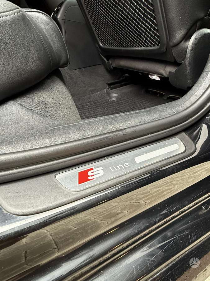 Audi A4, 2.0 l., Седан