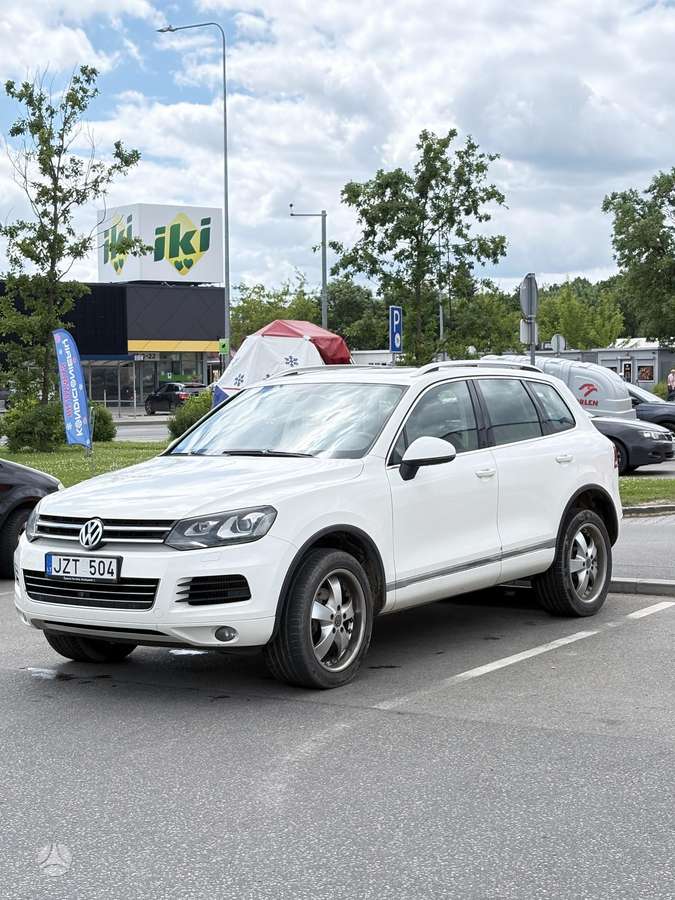 Volkswagen Touareg - 11