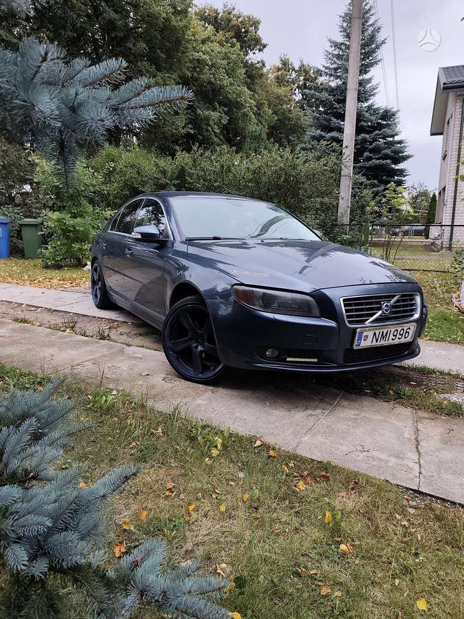 Volvo S80 - 1