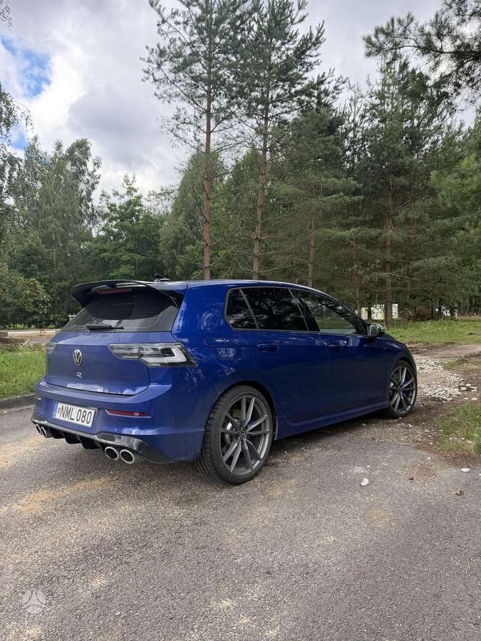 Volkswagen Golf - 6