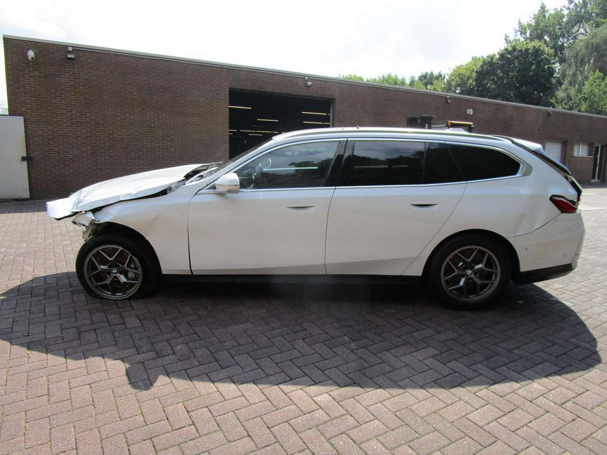 BMW 540, 3.0 l., wagon