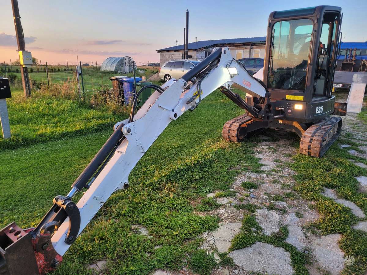 Bobcat E-35, мини-экскаваторы