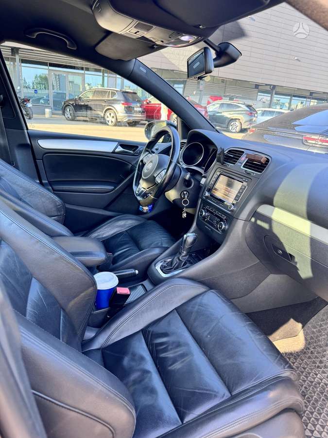 Volkswagen Golf - 3