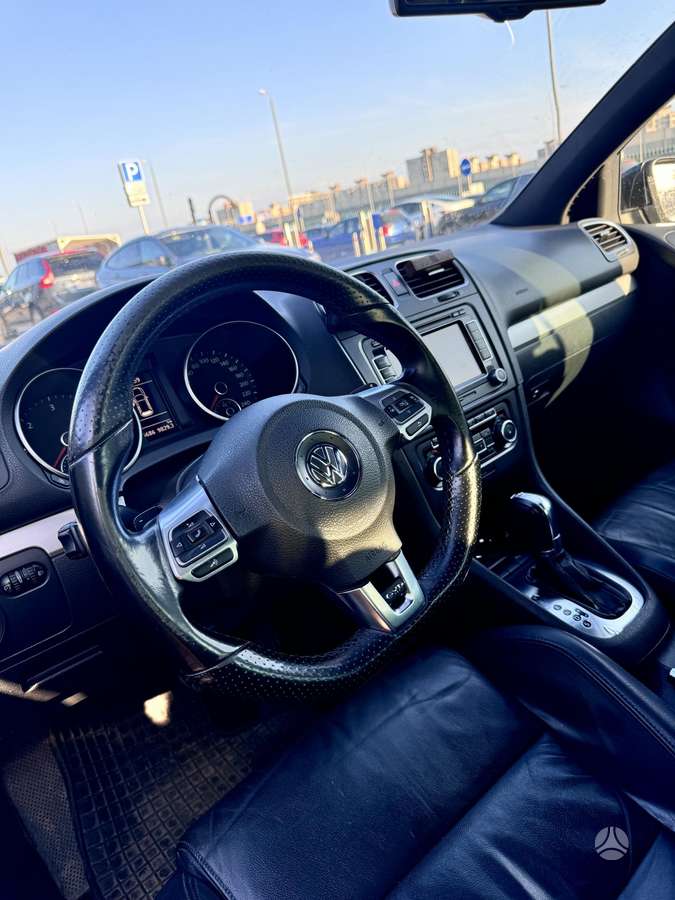 Volkswagen Golf - 4