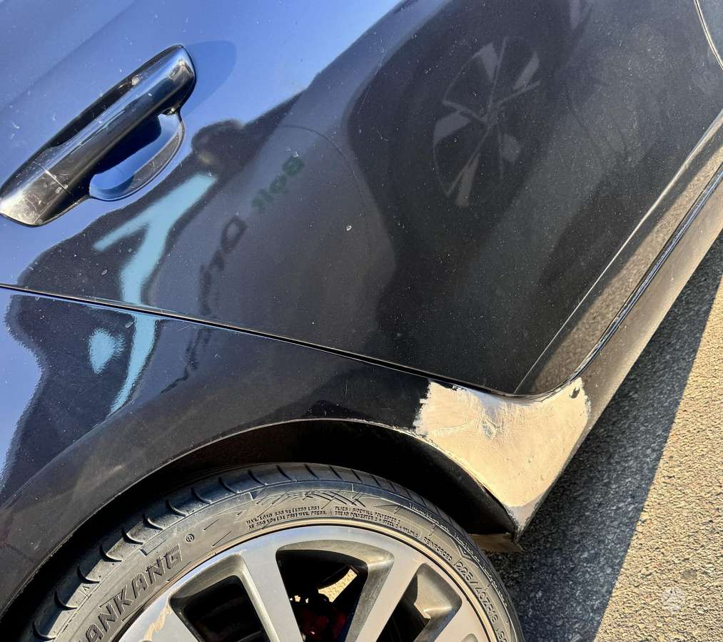 Volkswagen Golf - 8