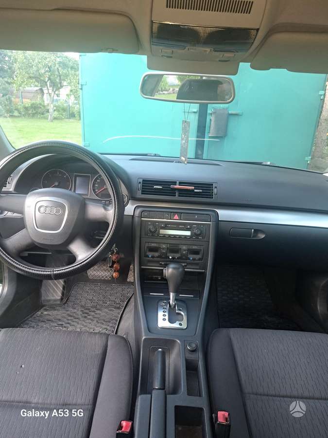 Audi A4, 2.0 l., Седан