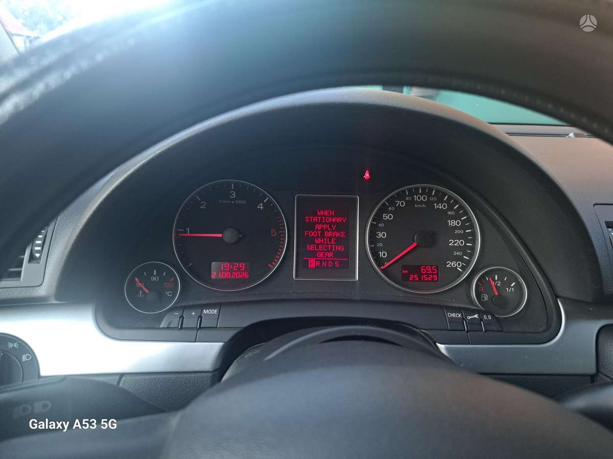 Audi A4, 2.0 l., Седан