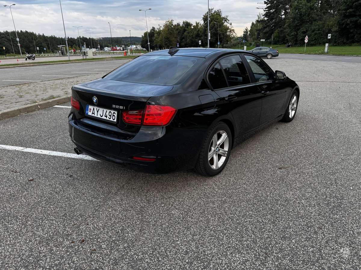 BMW 328, 2.0 l., Седан
