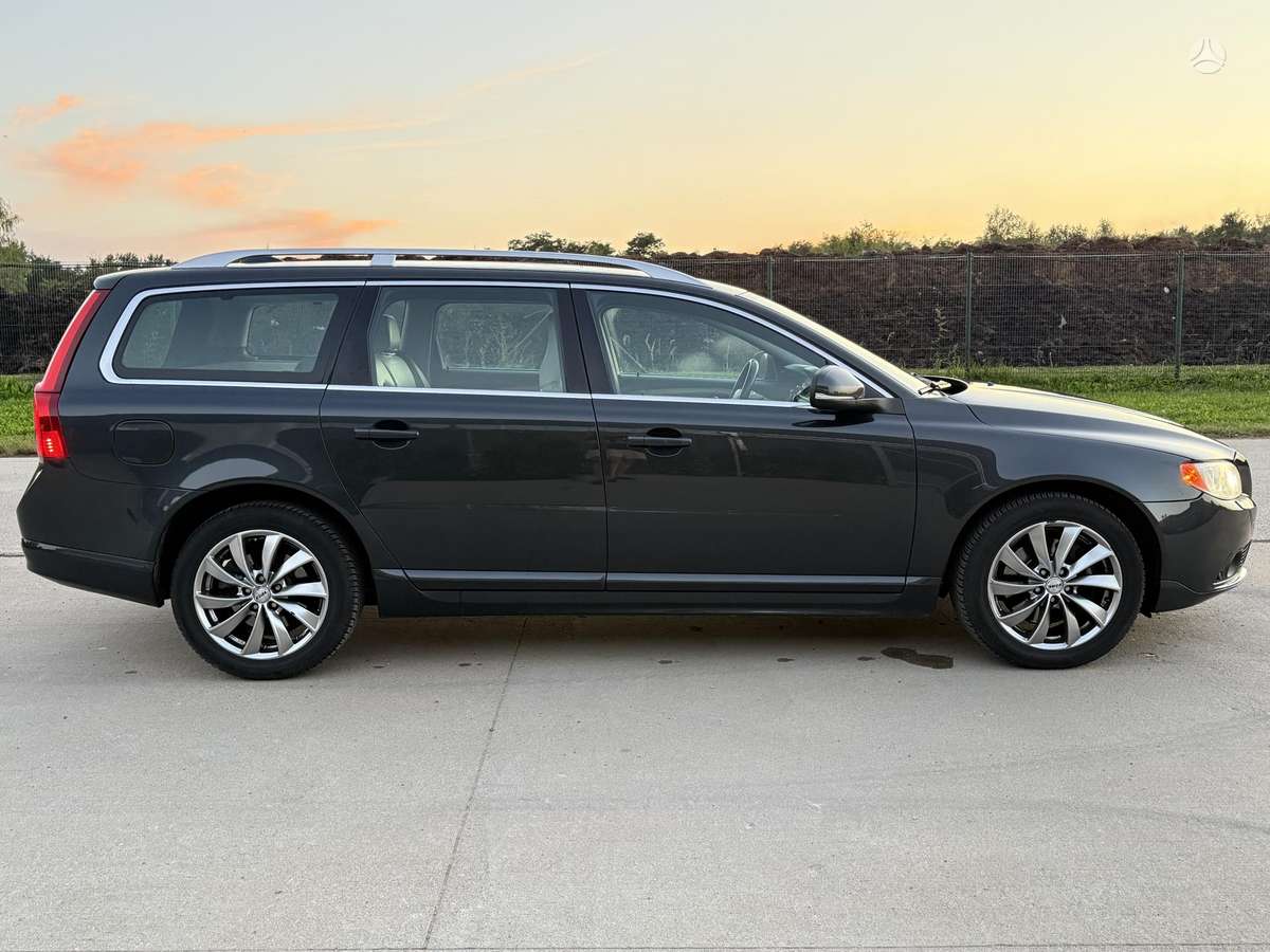 Volvo V70, 2.0 l., Универсал