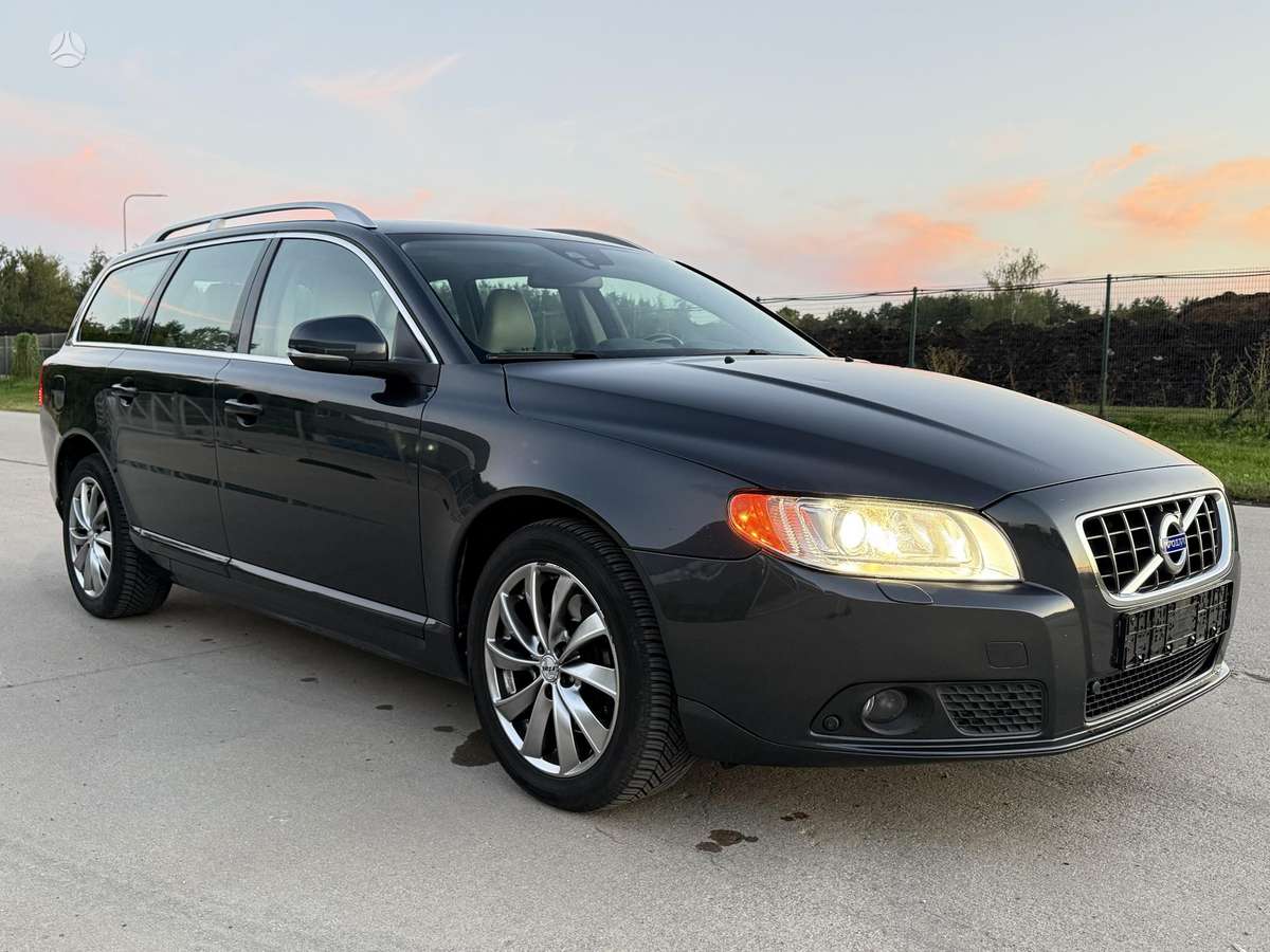 Volvo V70, 2.0 l., Универсал