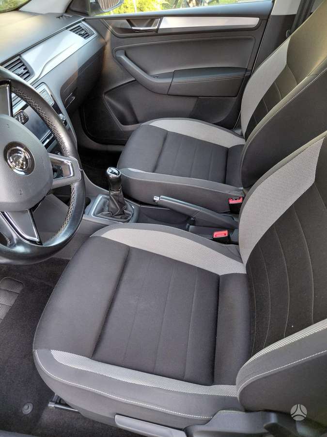 Skoda Rapid, 1.0 l., hatchback