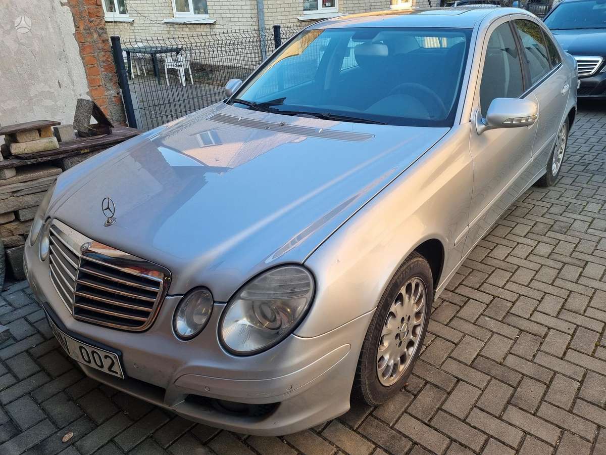 Mercedes-Benz E220, 2.2 l., Седан