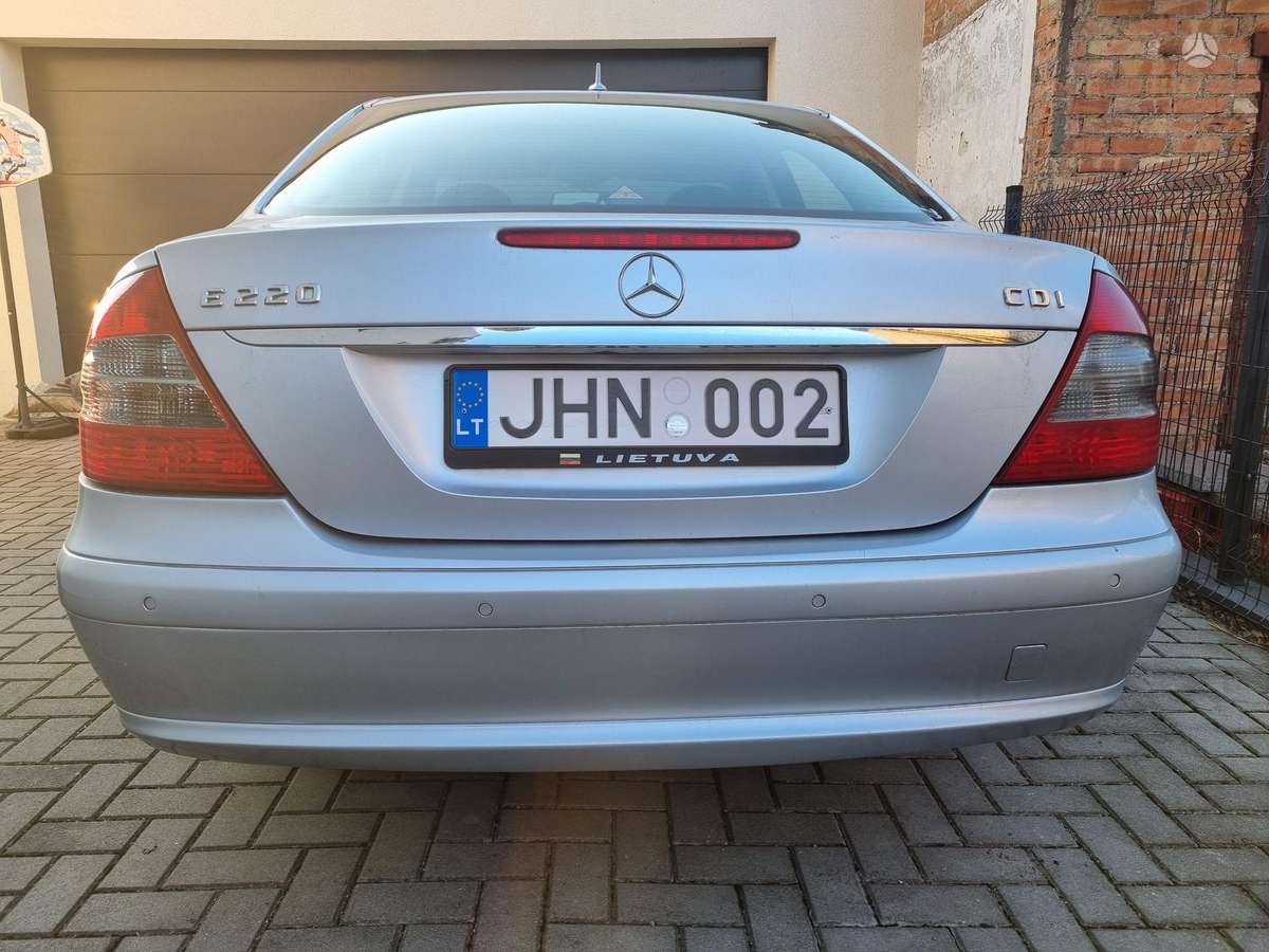 Mercedes-Benz E220, 2.2 l., Седан
