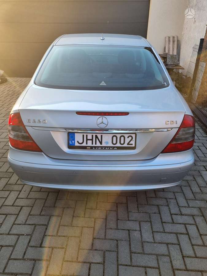 Mercedes-Benz E220, 2.2 l., Седан