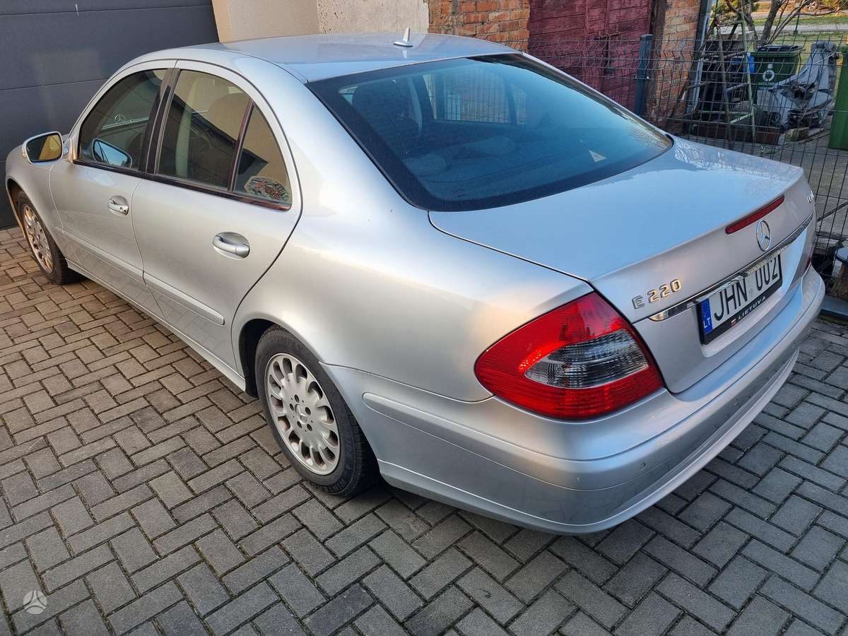 Mercedes-Benz E220, 2.2 l., Седан