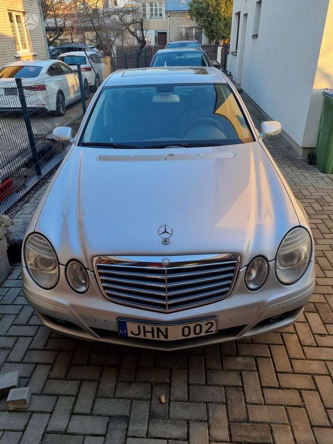 Mercedes-Benz E220, 2.2 l., Седан