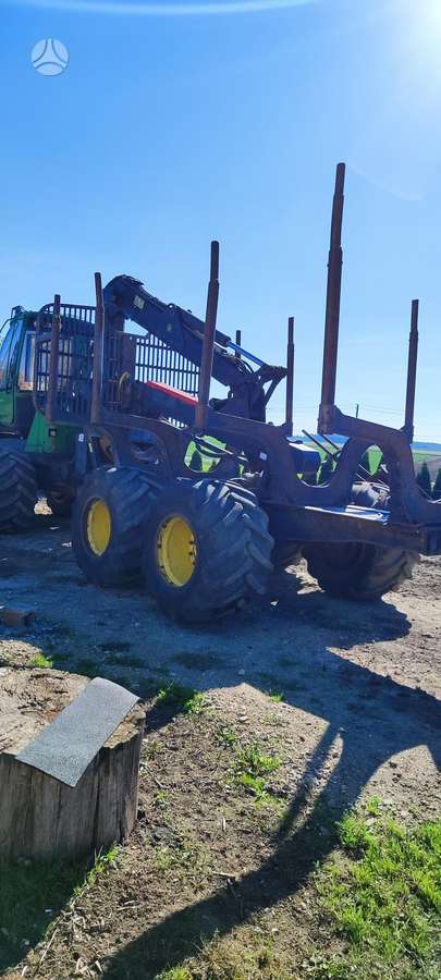 John Deere 1110e, forwarders