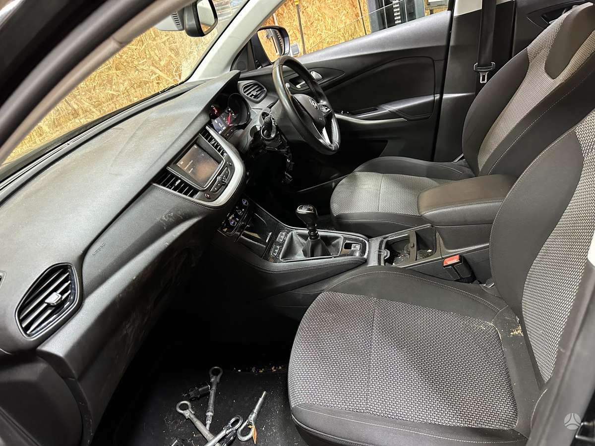 Opel Crossland X