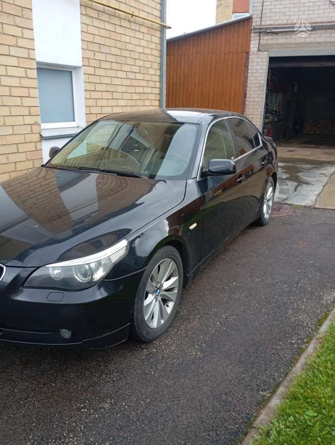BMW 520, 2.2 l., Седан