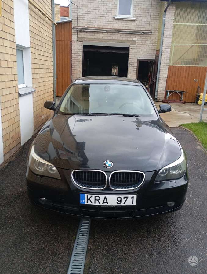 BMW 520, 2.2 l., Седан