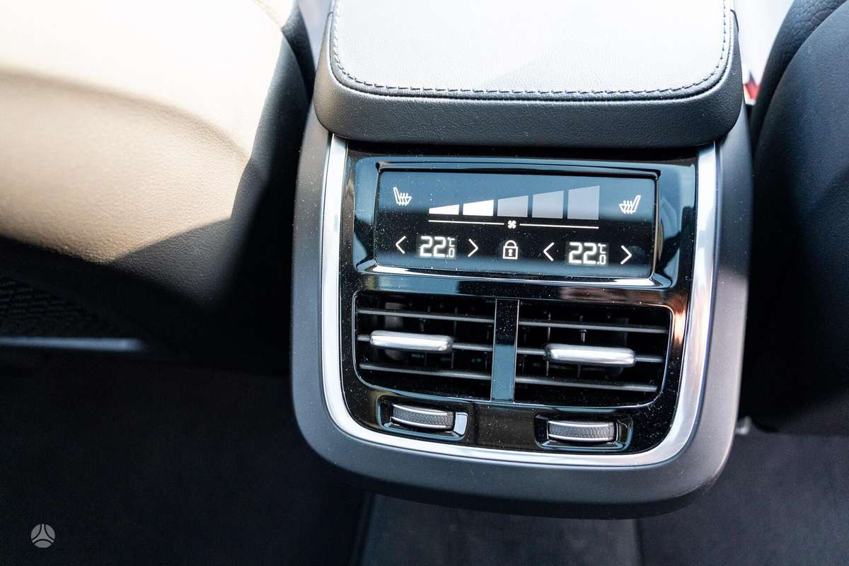 Volvo XC90 - 6
