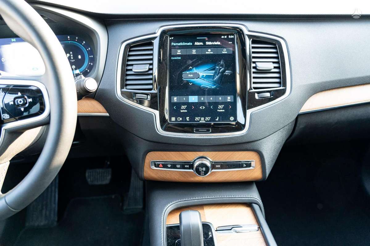 Volvo XC90 - 7