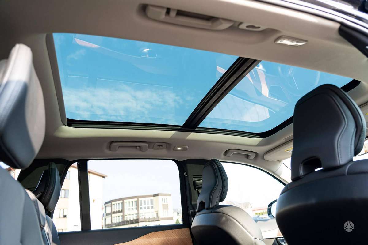 Volvo XC90 - 9