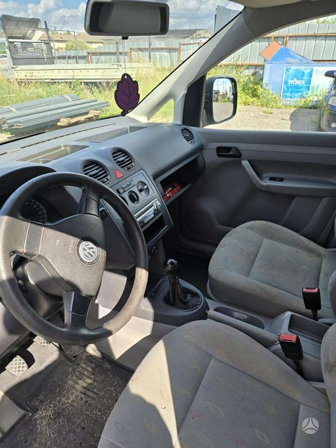 Volkswagen Caddy - 10