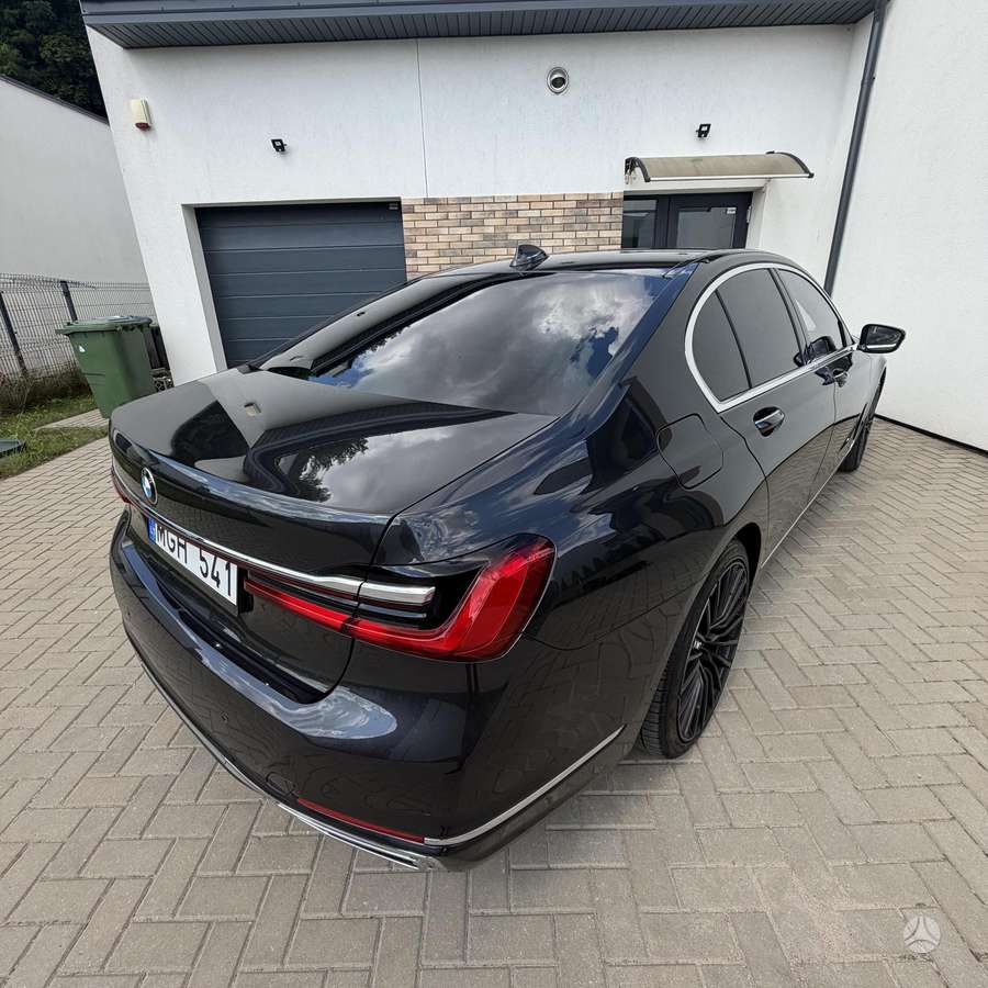BMW 730, 3.0 l., Седан