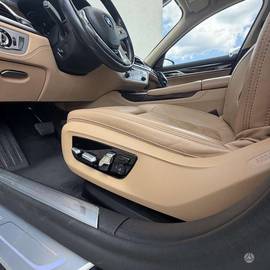 BMW 730, 3.0 l., Седан