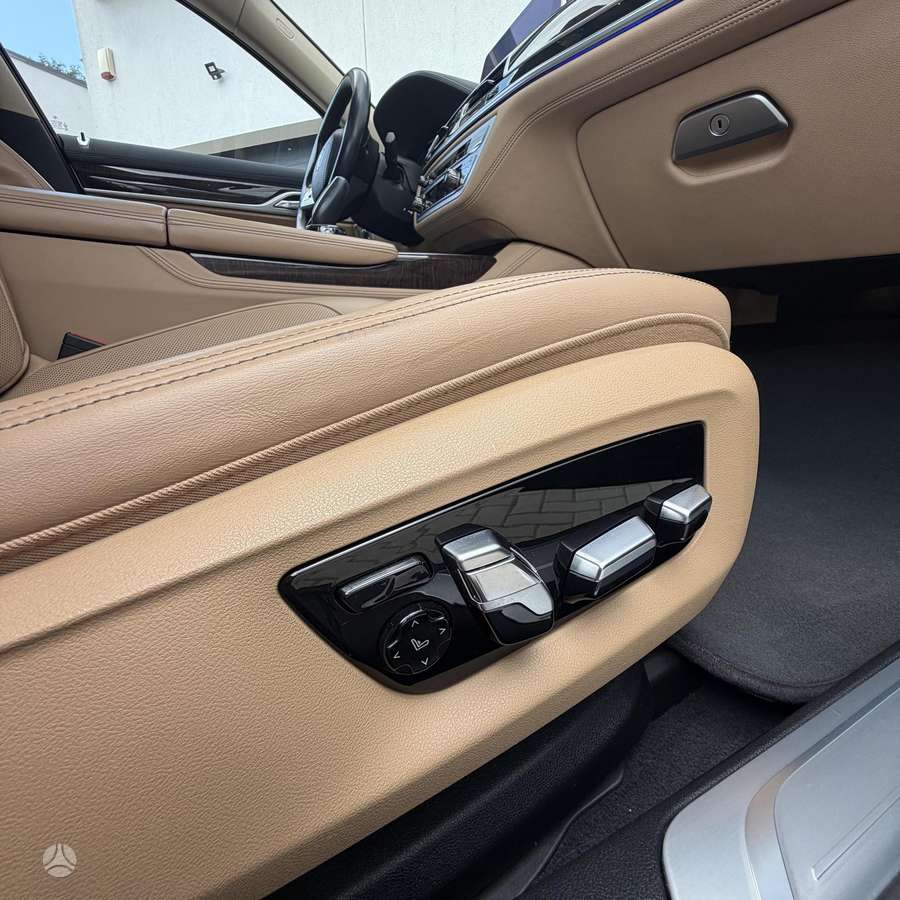 BMW 730, 3.0 l., Седан