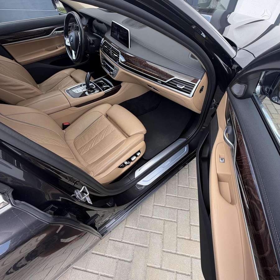 BMW 730, 3.0 l., Седан