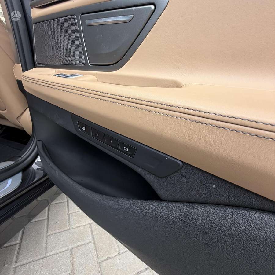 BMW 730, 3.0 l., Седан