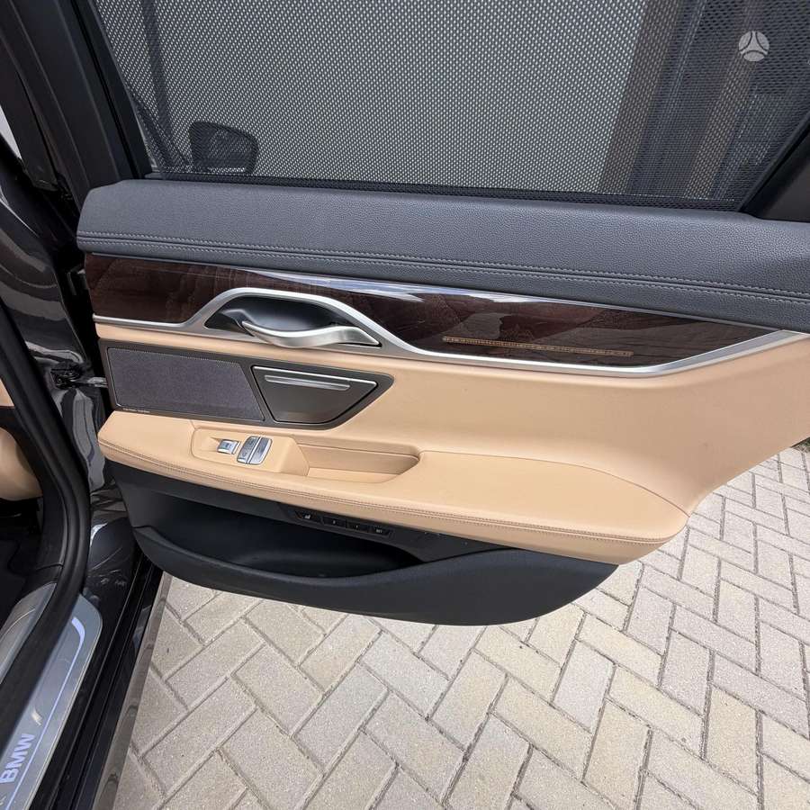 BMW 730, 3.0 l., Седан