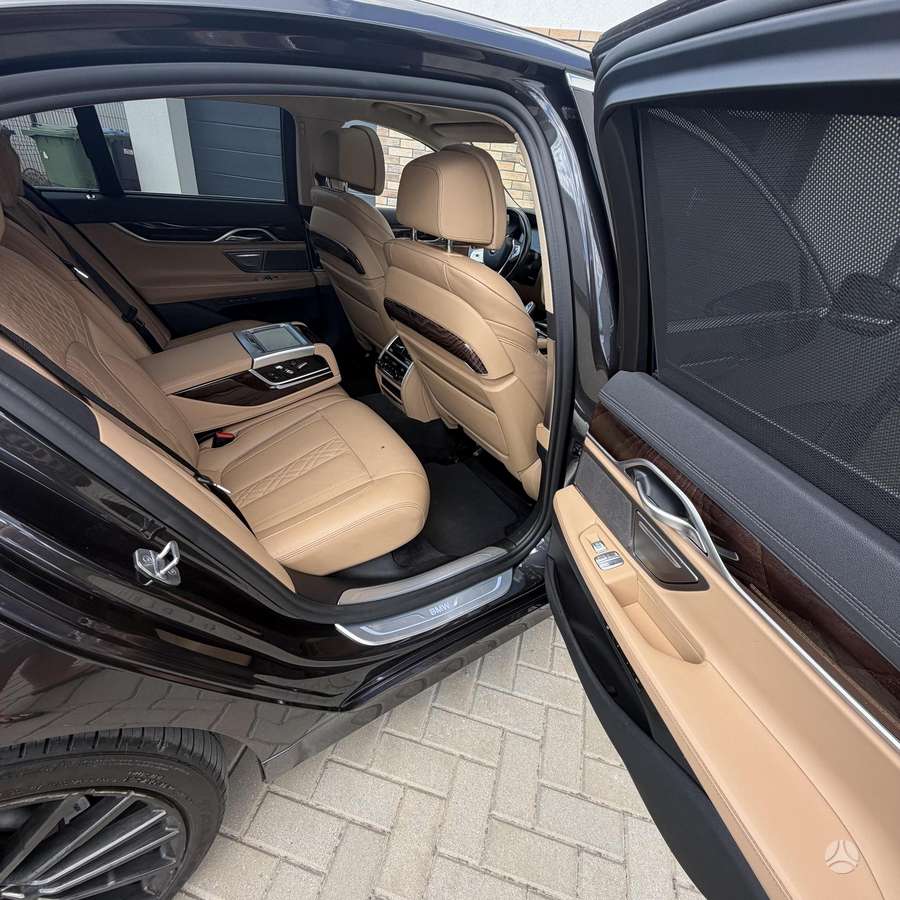 BMW 730, 3.0 l., Седан