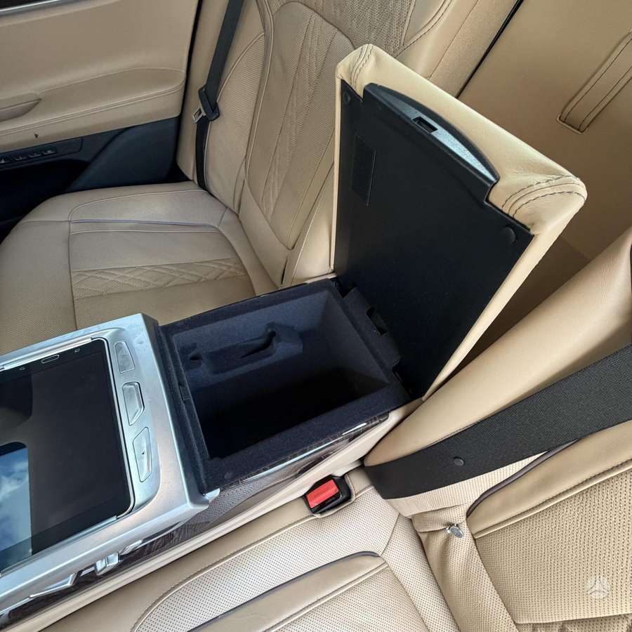 BMW 730, 3.0 l., Седан