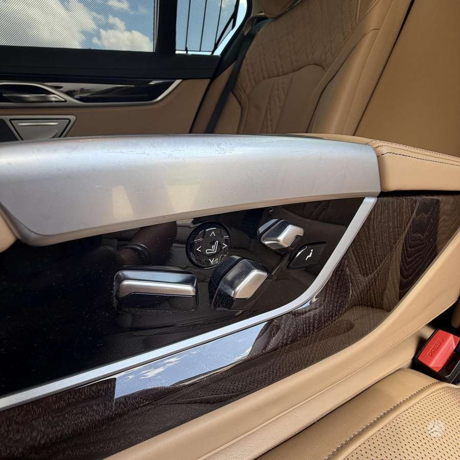 BMW 730, 3.0 l., Седан