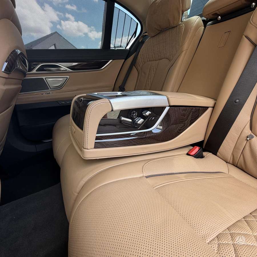 BMW 730, 3.0 l., Седан