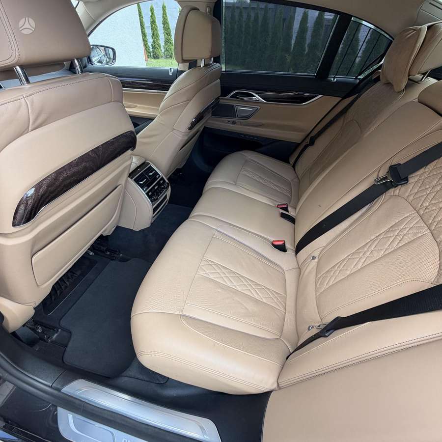 BMW 730, 3.0 l., Седан