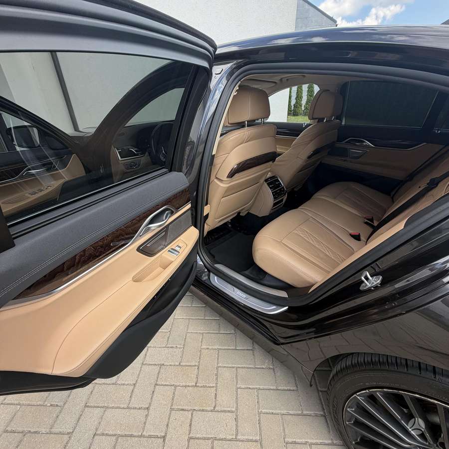 BMW 730, 3.0 l., Седан