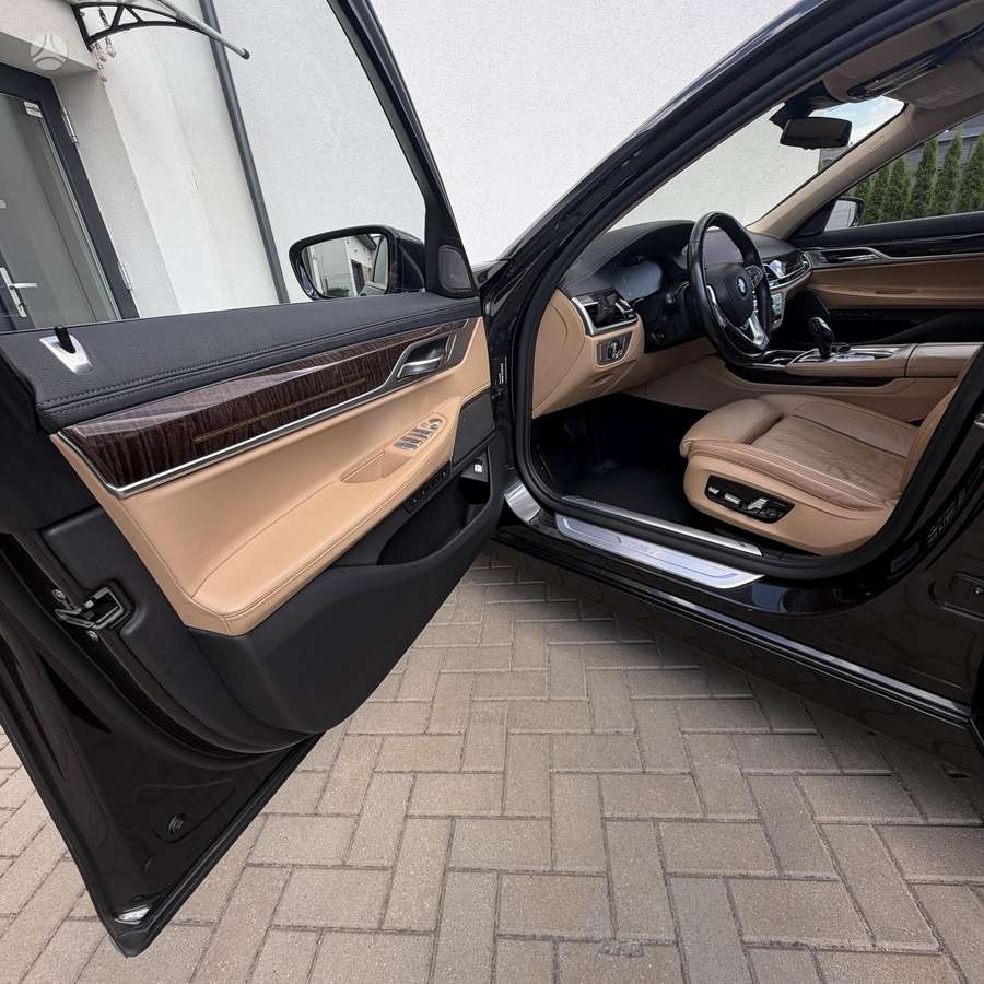 BMW 730, 3.0 l., Седан