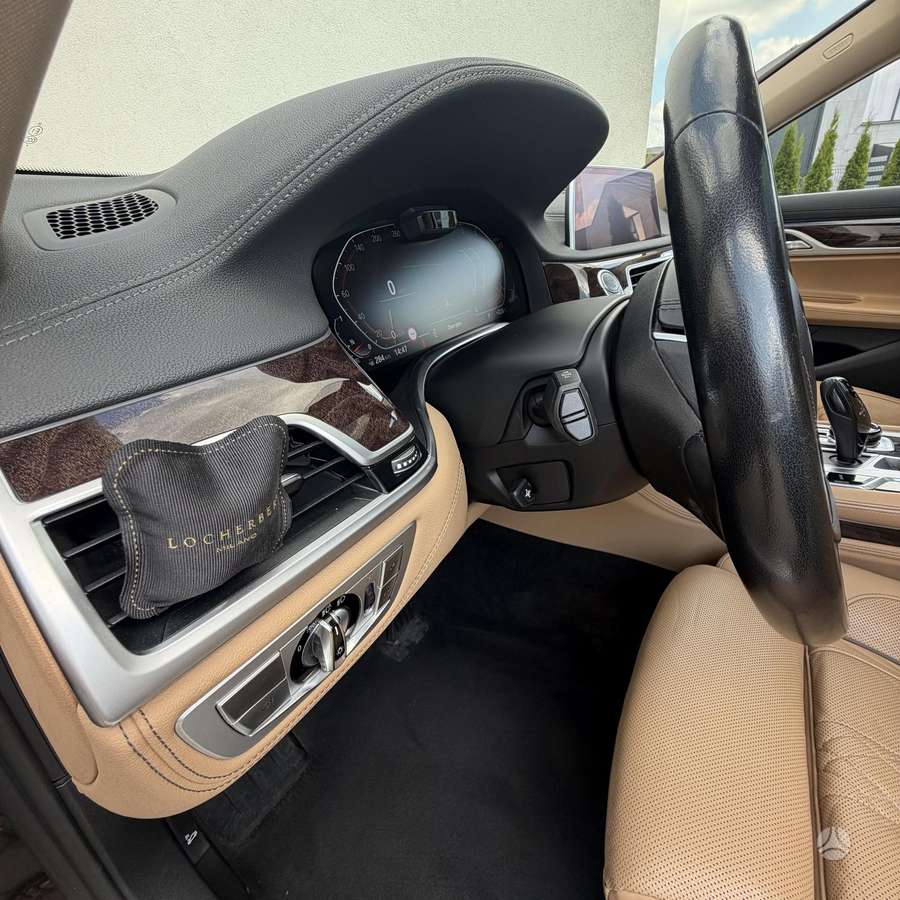 BMW 730, 3.0 l., Седан
