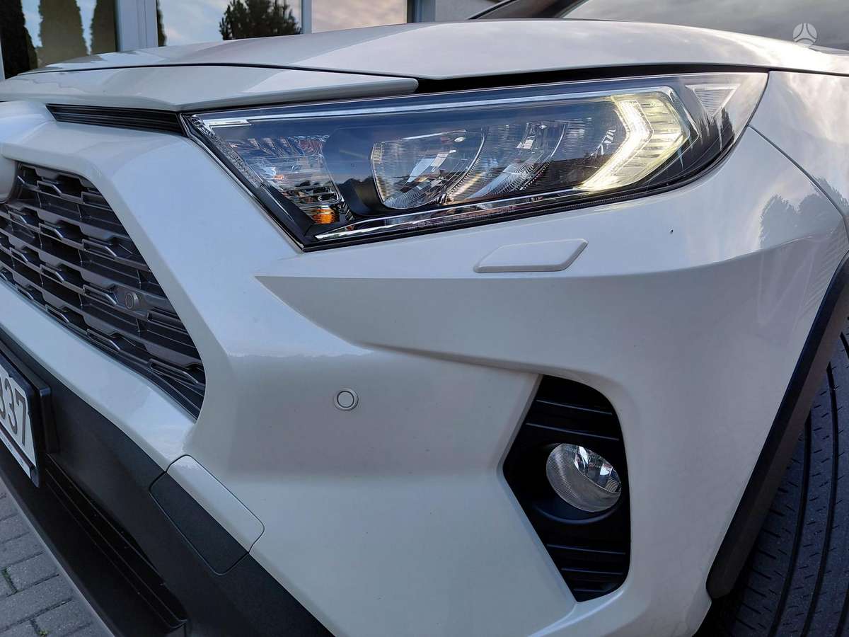 Toyota RAV4 - 11