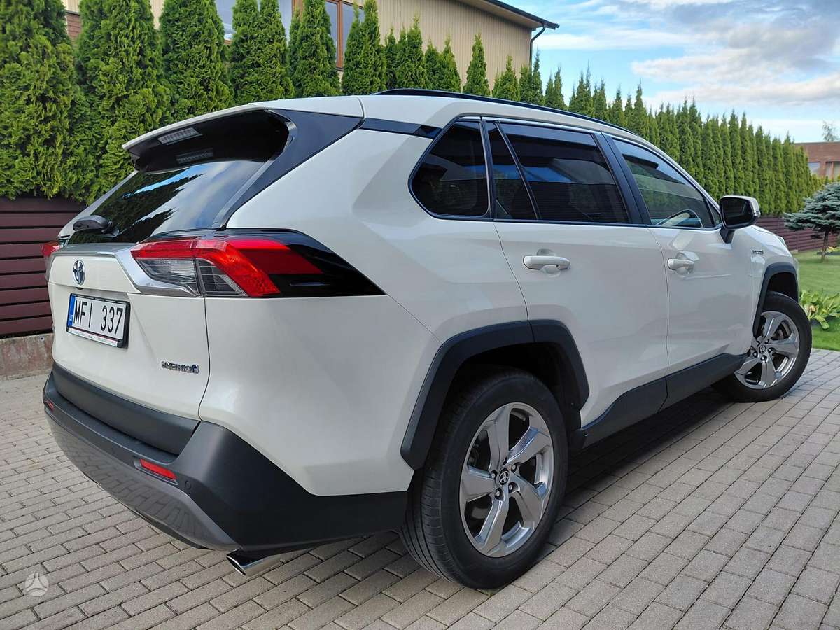 Toyota RAV4 - 9