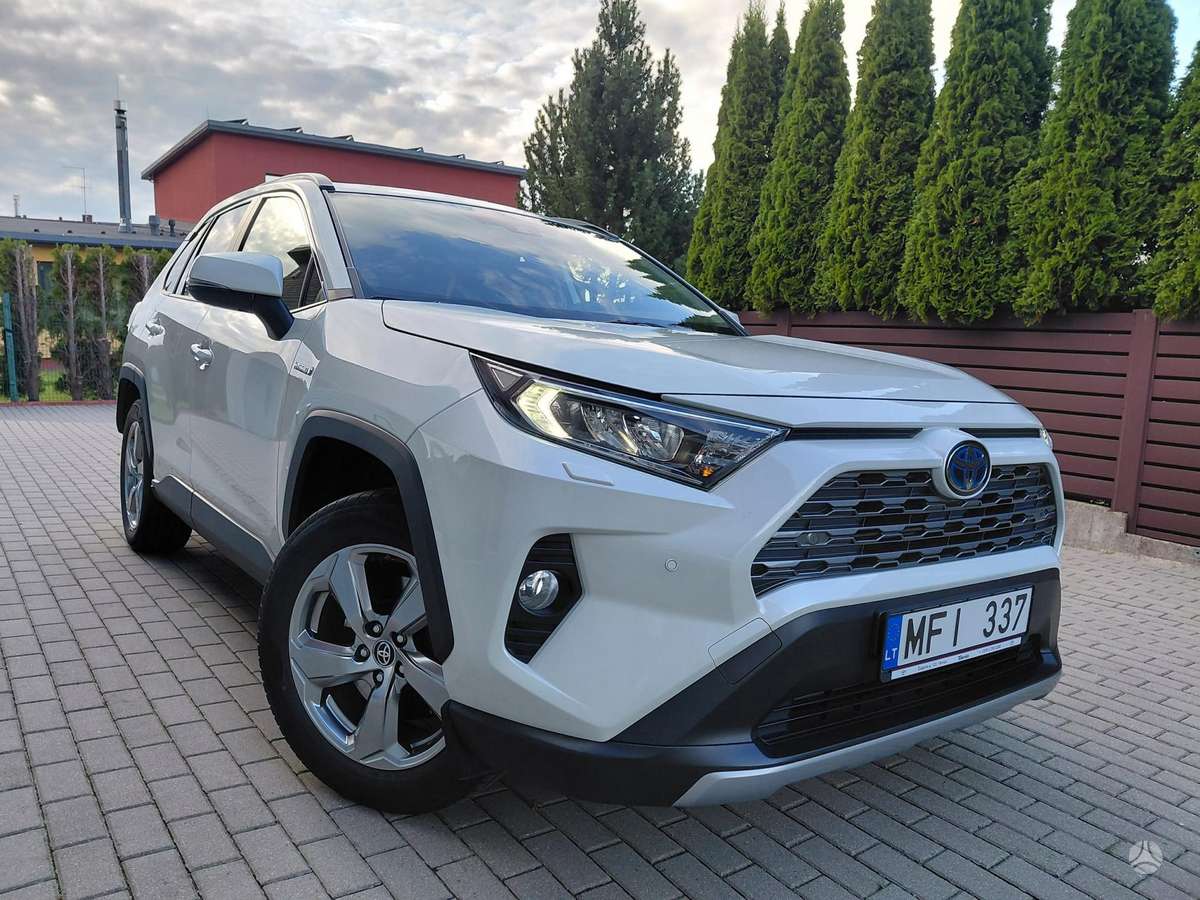 Toyota RAV4 - 8